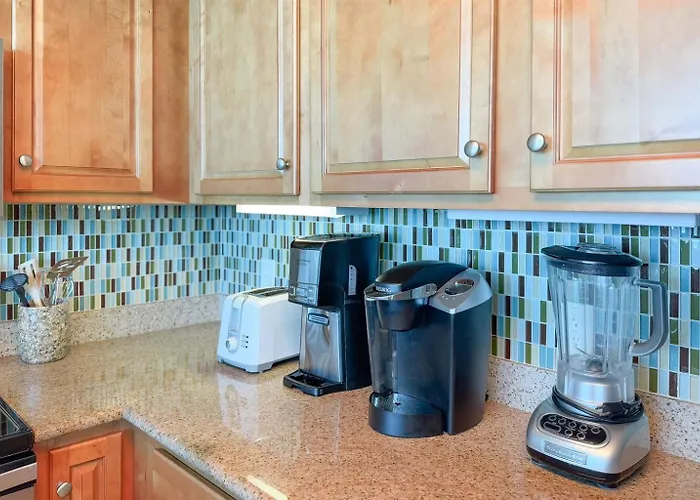 Sanibel Unit 1203-amazing Views-short Walk To Beach-sleeps 6-lagoon Access Apartment